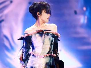 飞女正传吉他谱_杨千嬅_C调指法原版弹唱谱